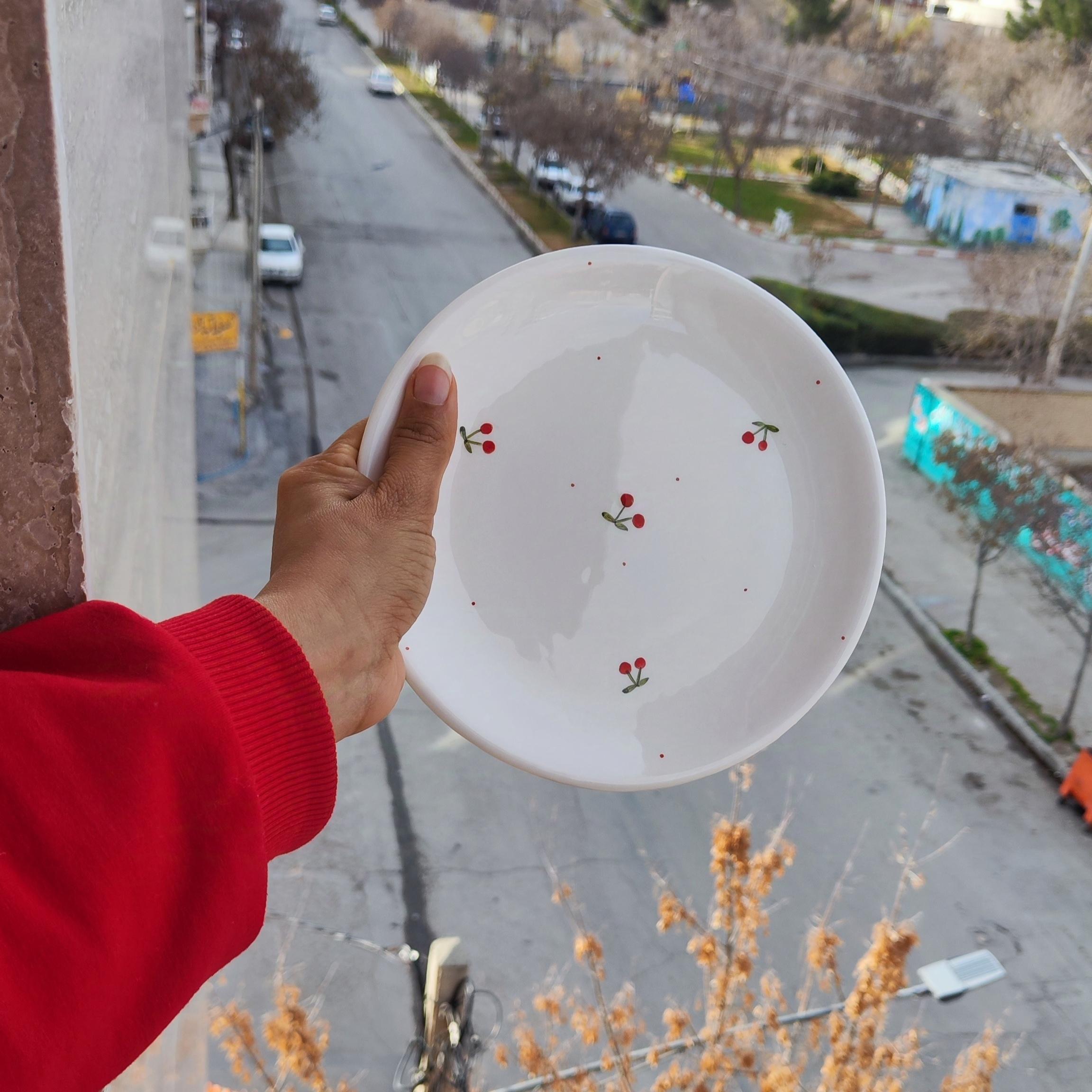 میوه خوری آلبالو