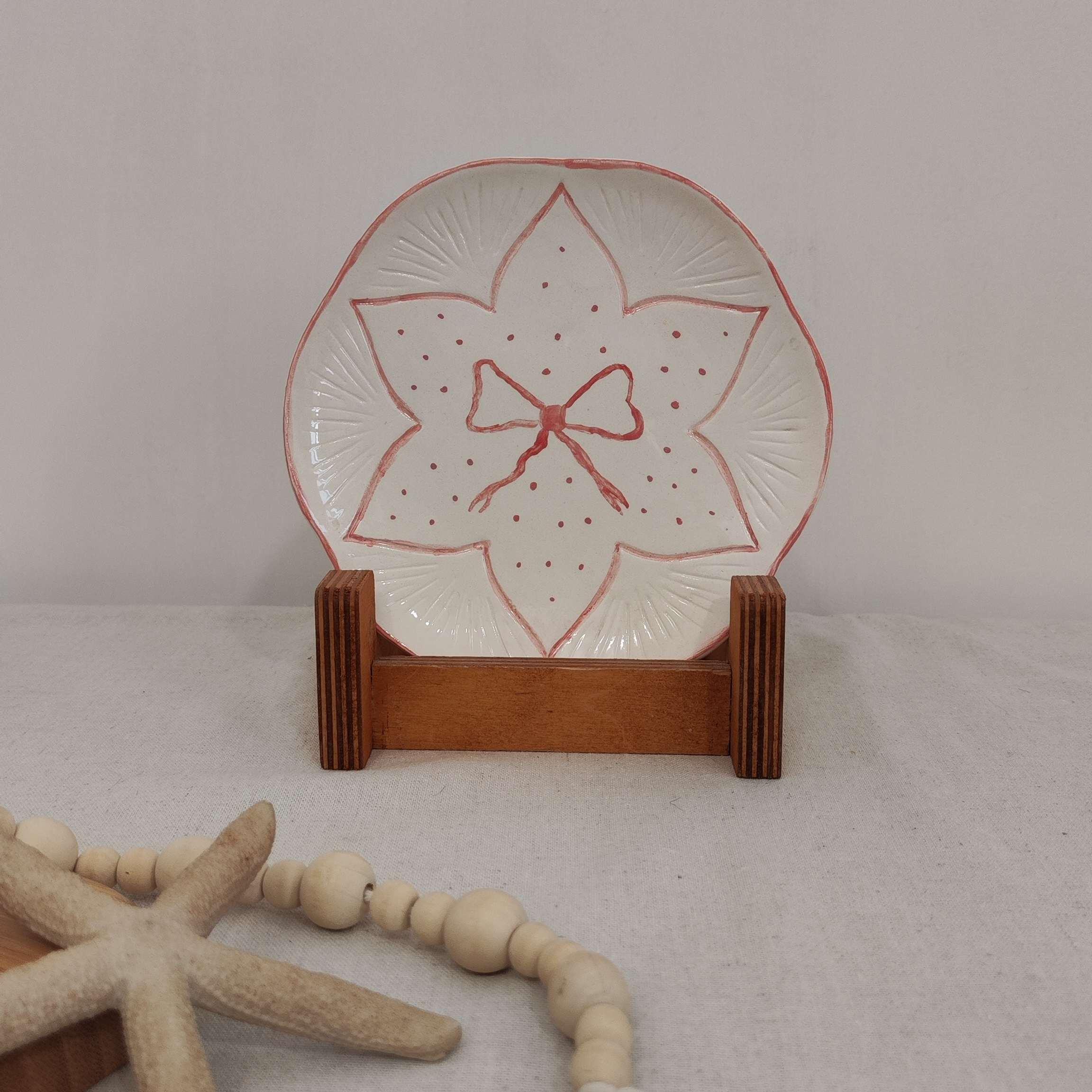 نلبکی طرحدار