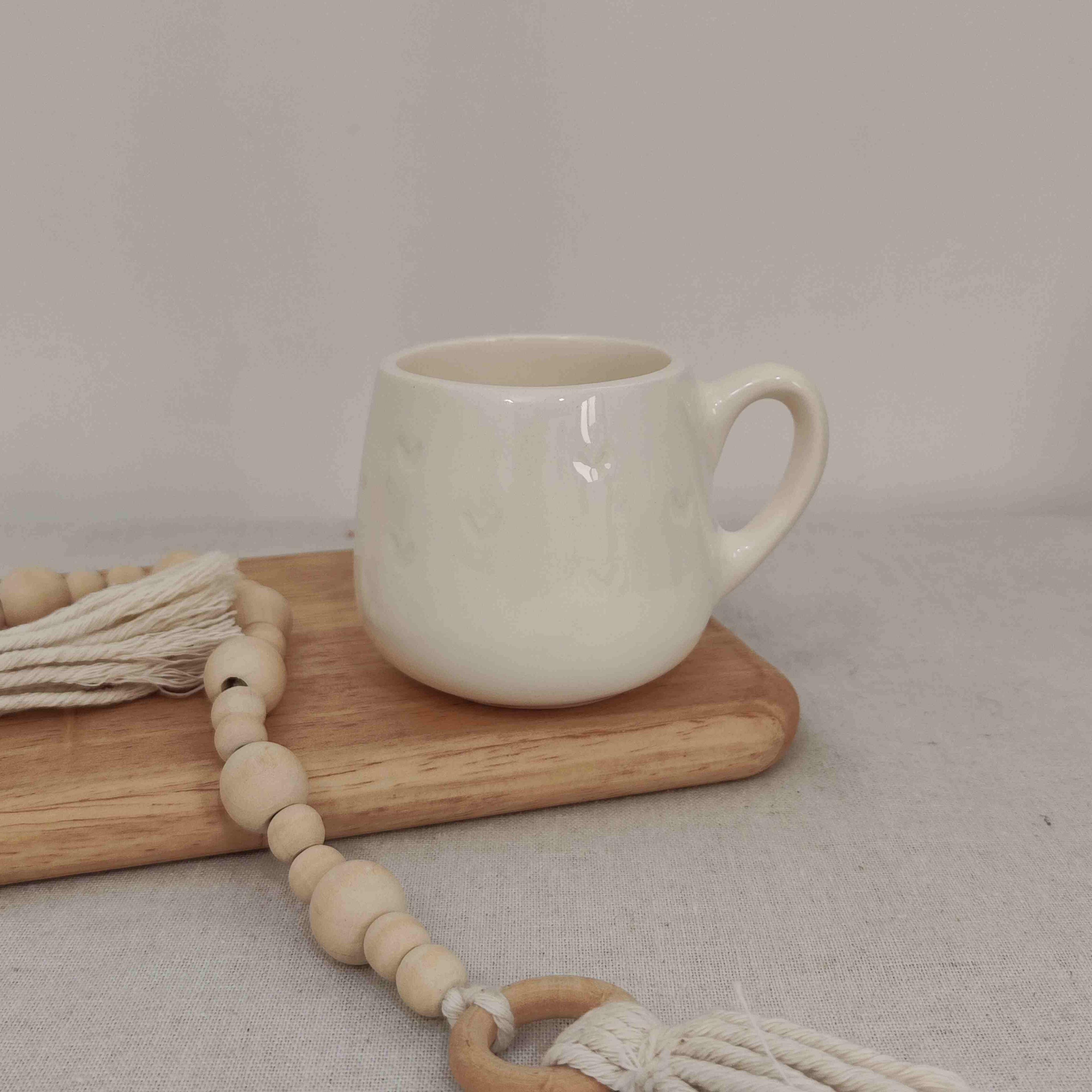 فنجون خمره لاو سفید