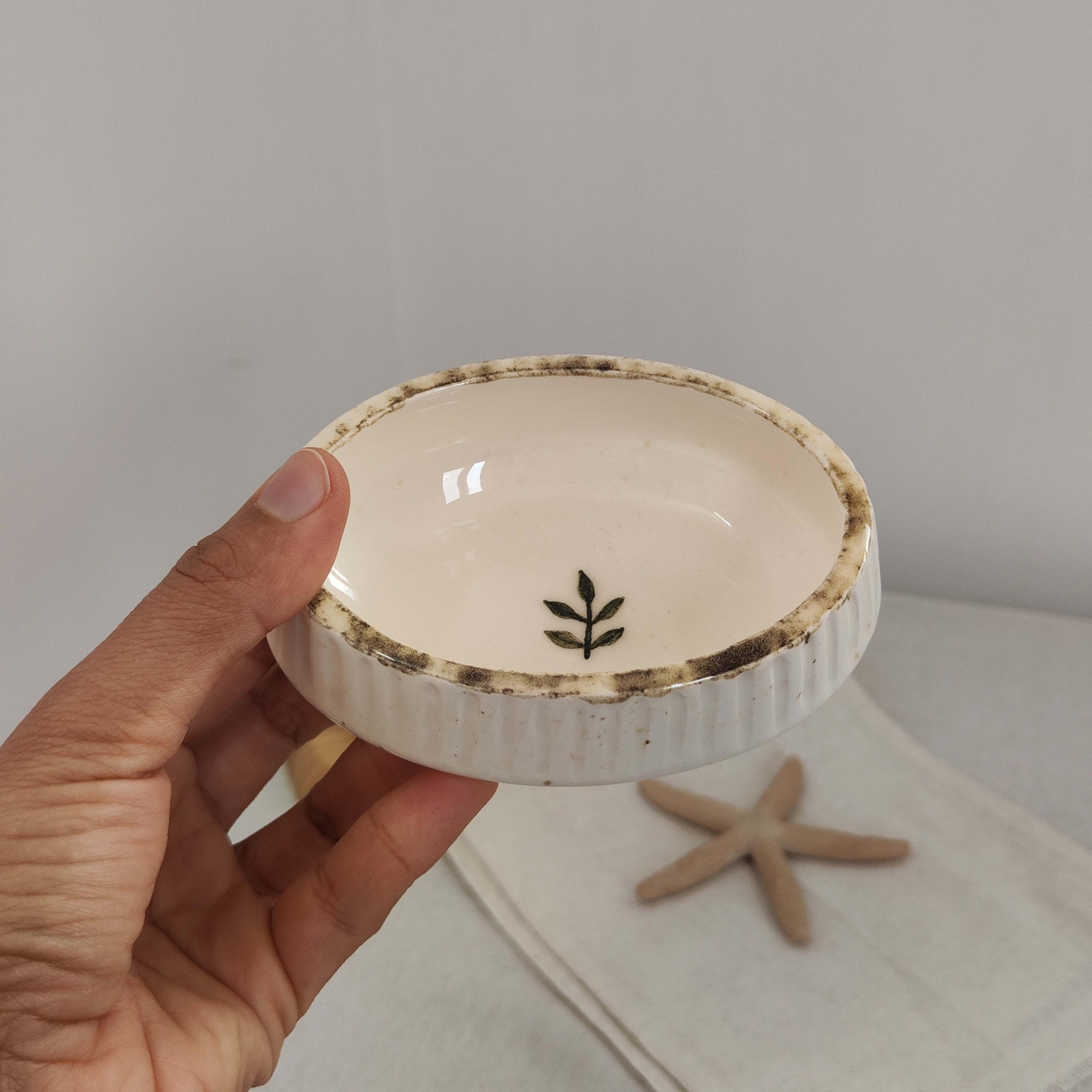 پیاله بیضی برگ رستیک